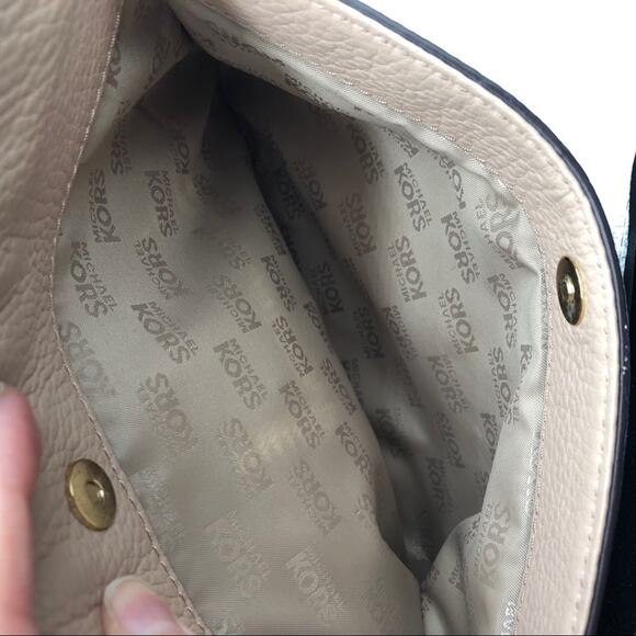 Michael Kors Blush Tan Leather Crossbody Handbag Purse Gold Hardware Bag - Picture 8 of 14